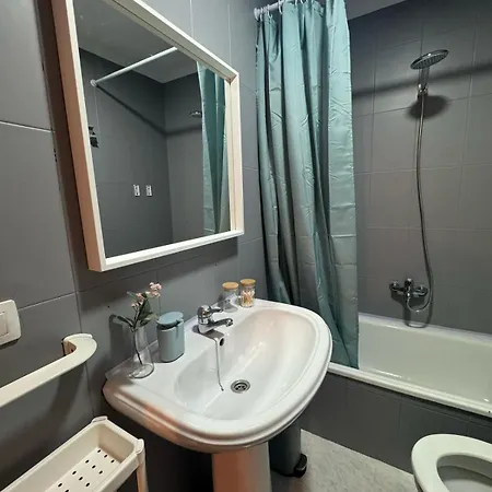 Parada En El Camino 3 * Finisterra